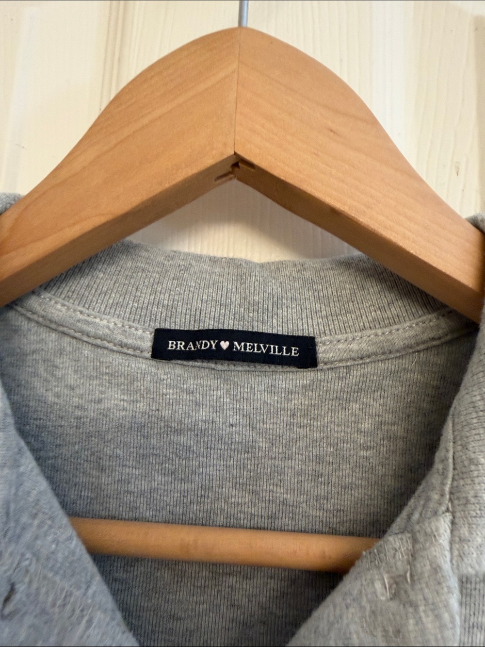 Brandy Melville Grey Short Sleeve Button Collar Top one size - Picture 3 of 6